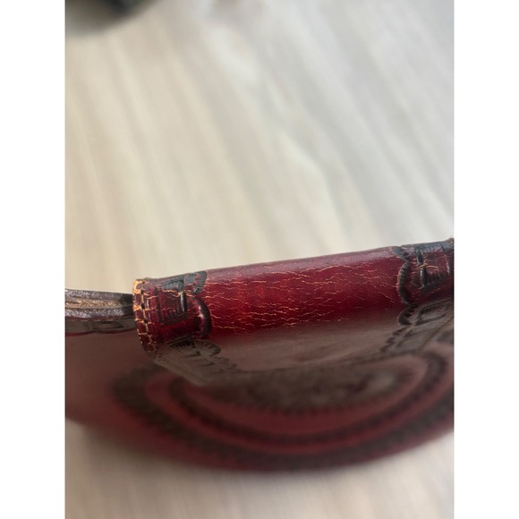 Vintage Hand Tooled Leather Shoulder Bag Red Oxblood Embossed Boho Tote - Picture 9 of 11